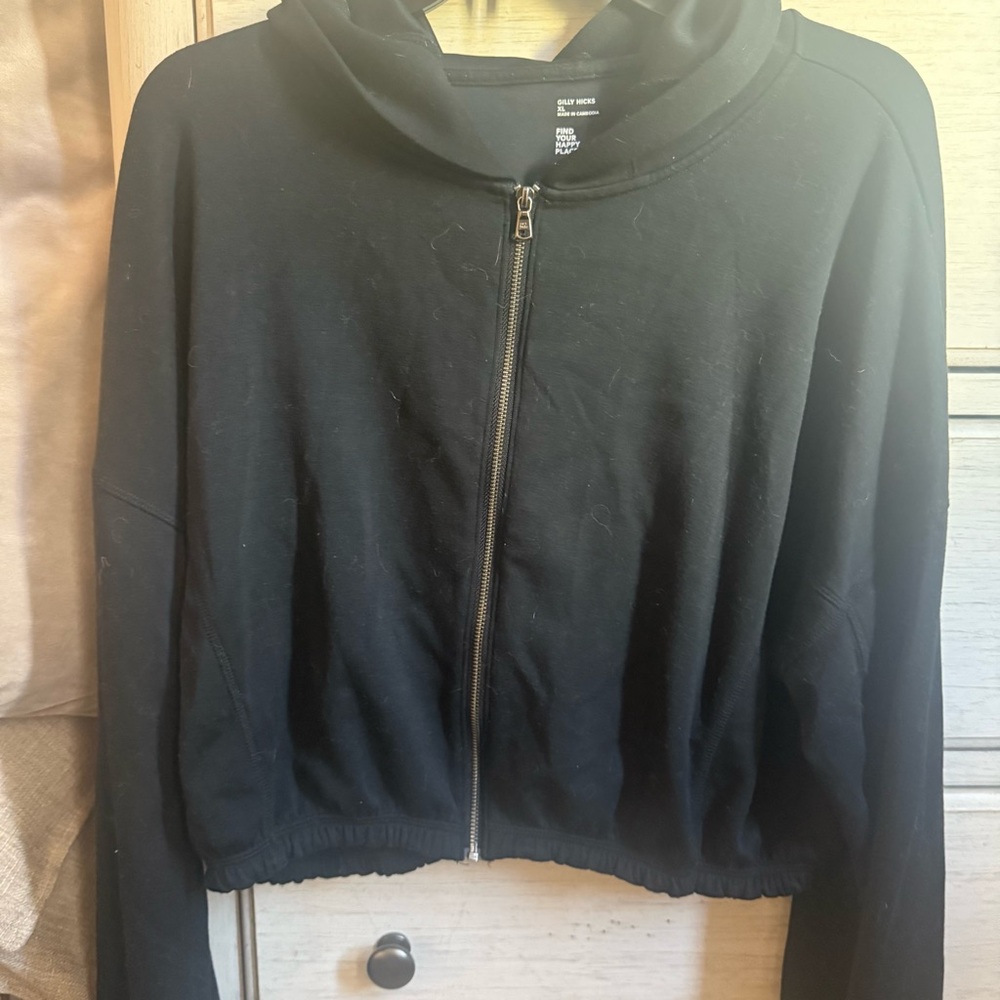 Gilly Hicks Cropped Black Hoodie - Picture 4 of 8